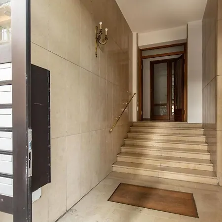 Giulia House 아파트